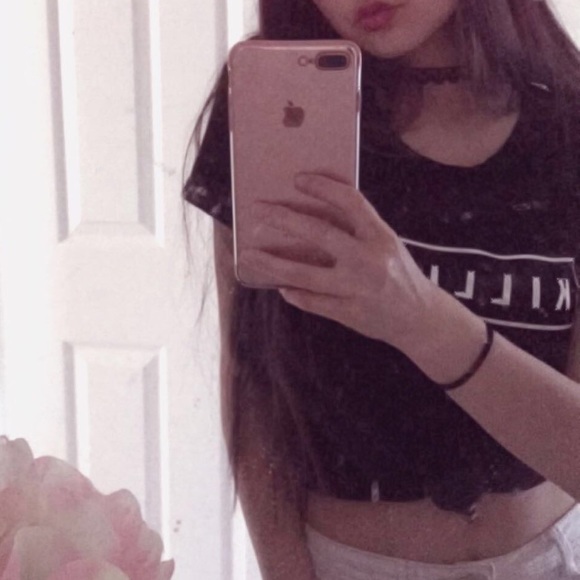 comfy black tee - Picture 2 of 2